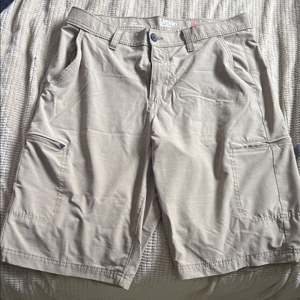 Urban Pipeline Men's Tan Cargo Shorts